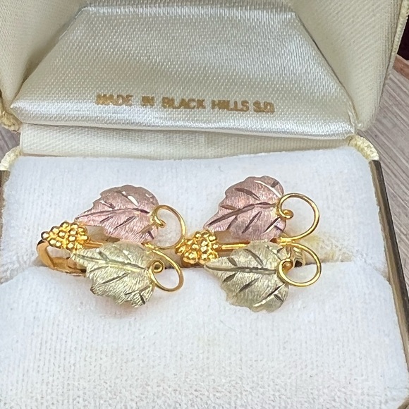 NWT Landstroms 10K Tri-Color Leaf Clip-on Earrings 🍁✨ - Picture 6 of 6